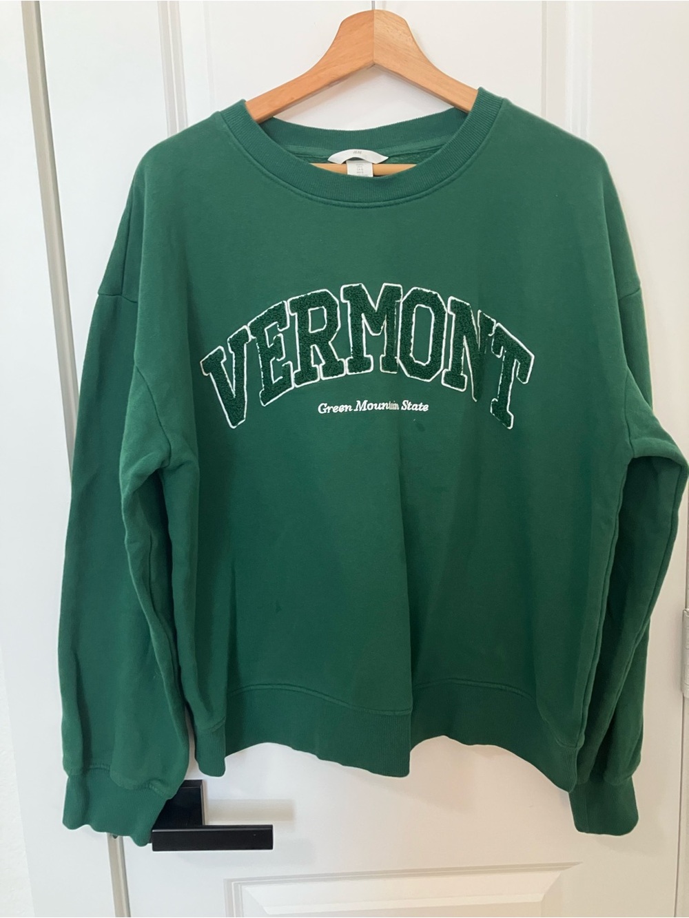 H&M Green Vermont Crewneck Sweatshirt
